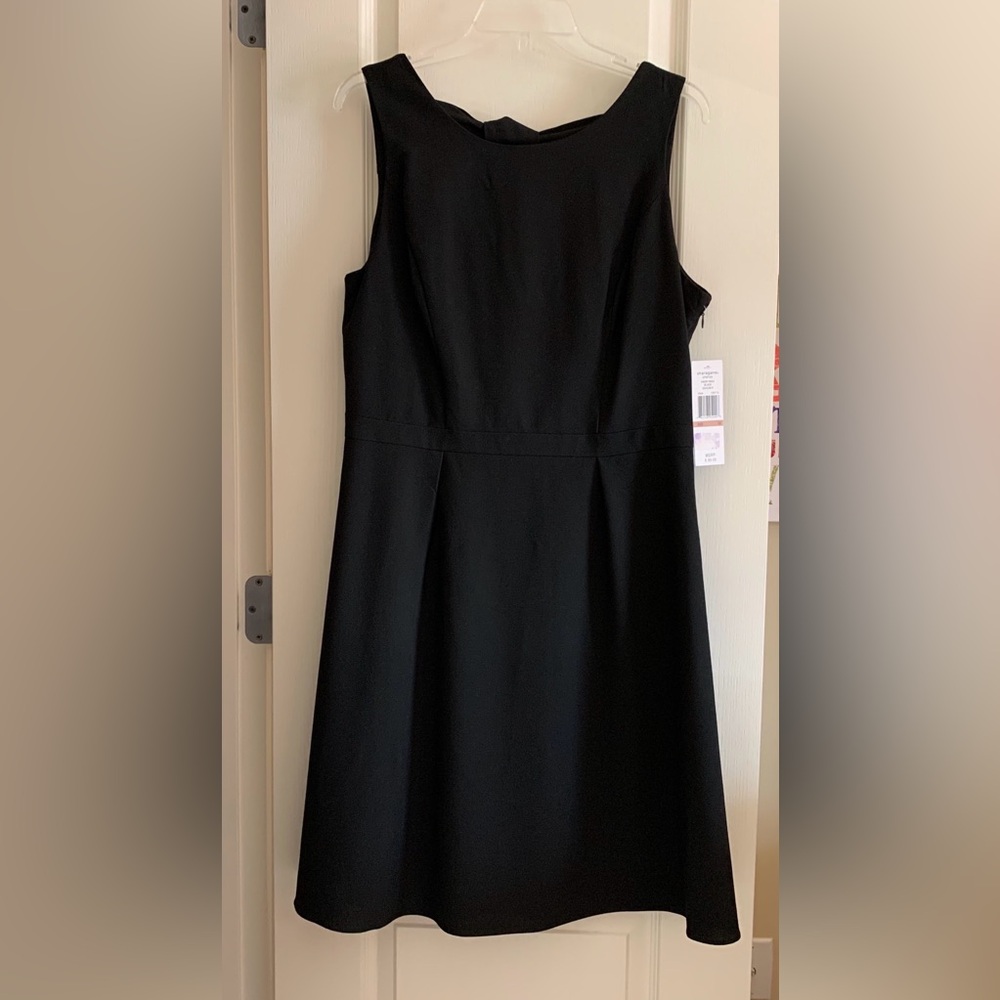Sharagano Sleeveless Open Back Black Dress